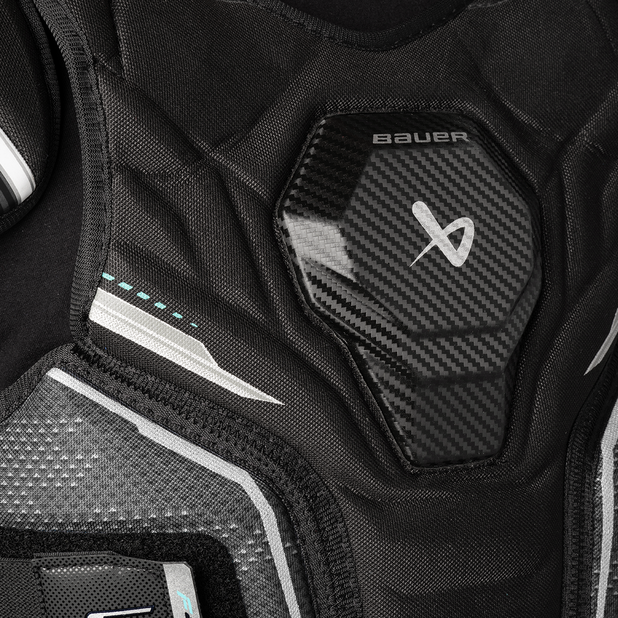 BAUER SUPREME F40 SHOULDER PAD SENIOR