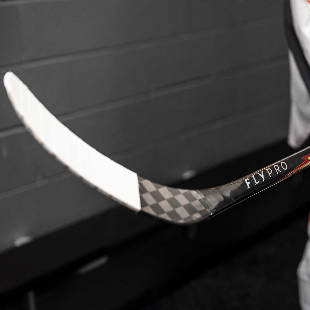 BAUER VAPOR FLYPRO GRIP STICK INTERMEDIATE | BAUER Canada BAUER VAPOR FLYPRO GRIP STICK INTERMEDIATE | BAUER Canada