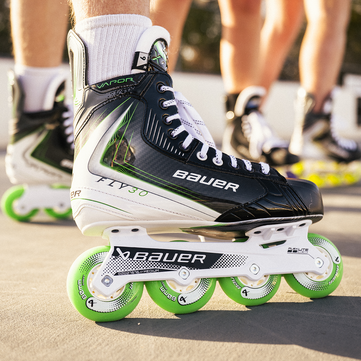 BAUER VAPOR FLY30 ROLLER SKATE INTERMEDIATE