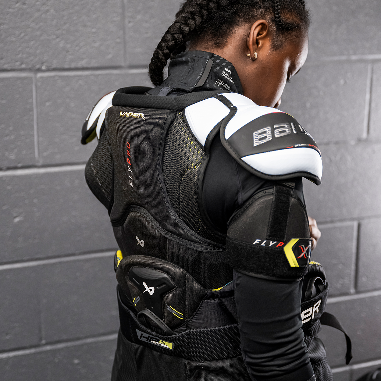 BAUER VAPOR FLYPRO SHOULDER PAD JUNIOR