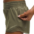 BAUER // lululemon Hotty Hot High-Rise Short 2.5"