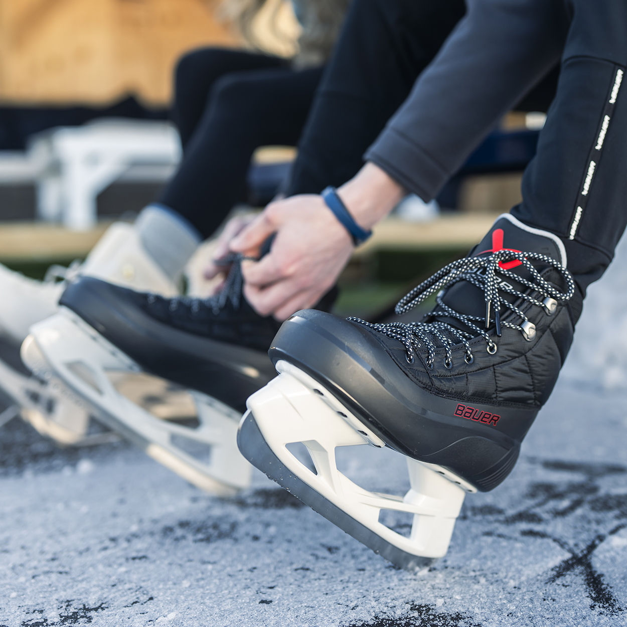 BAUER REDLINE Heated Skates Junior