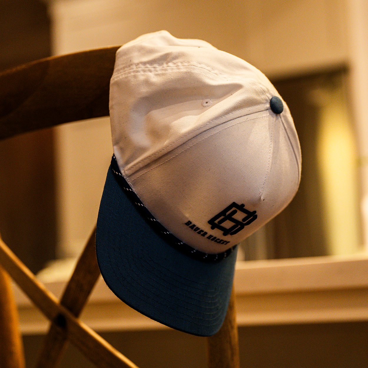BAUER ON THE ROPES HAT SENIOR